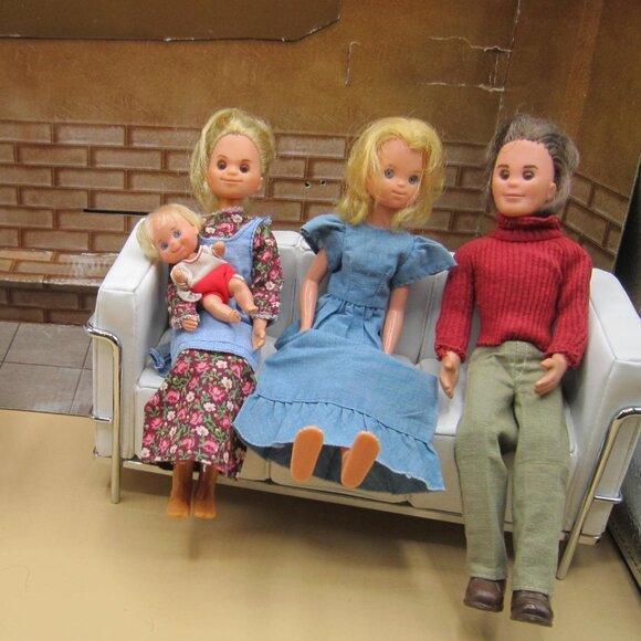 Mattel Vintage Sunshine Family Dolls (set of 4) - Picture 1 of 7